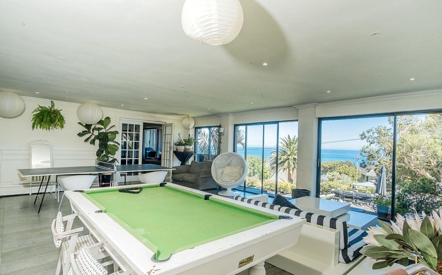 12 Bedroom Property for Sale in Bakoven Western Cape